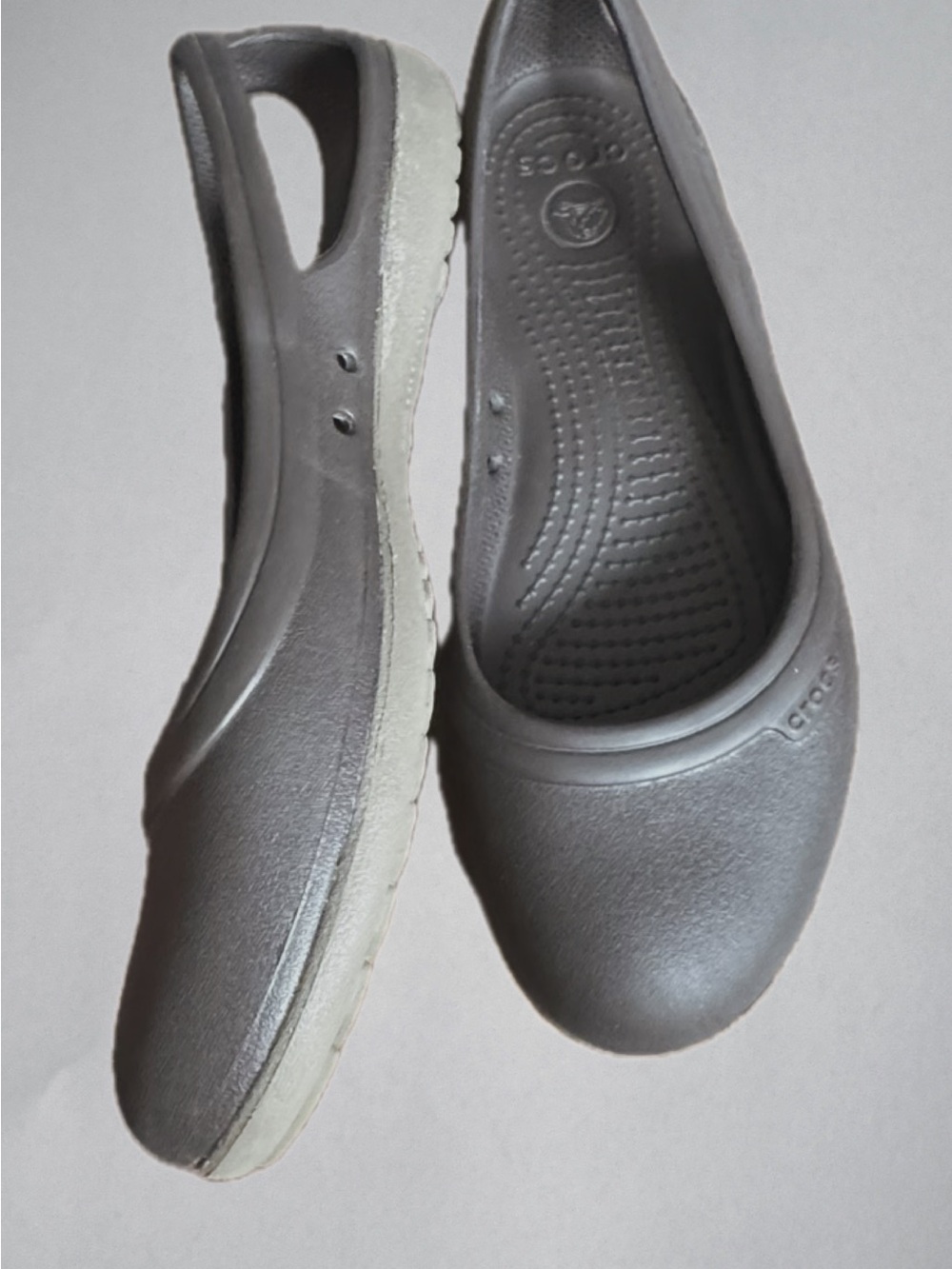 CROCS Women's Charcoal Gray Slip-On Ballet Flats - Picture 3 of 3